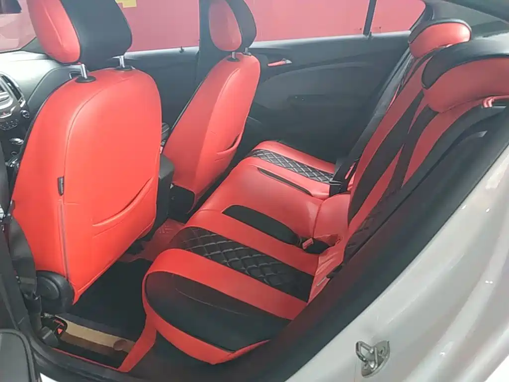 Chevrolet Cruze — миниатюра 17