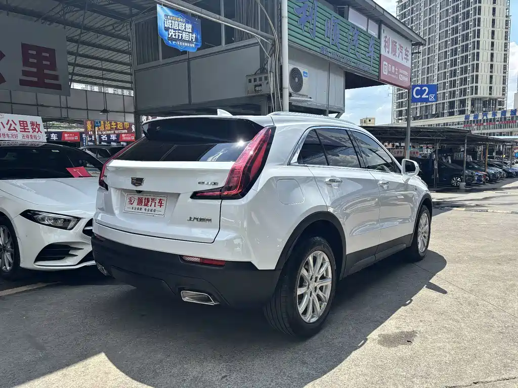 Cadillac XT4 — миниатюра 11