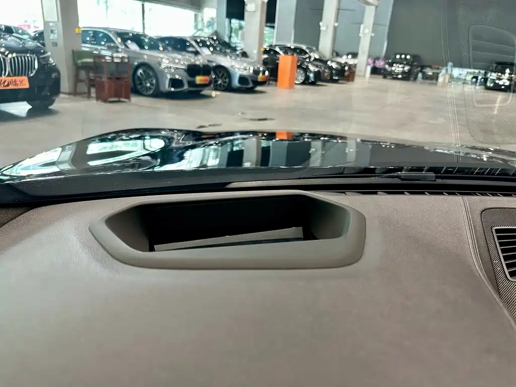 BMW 5 Series (Import) — миниатюра 14
