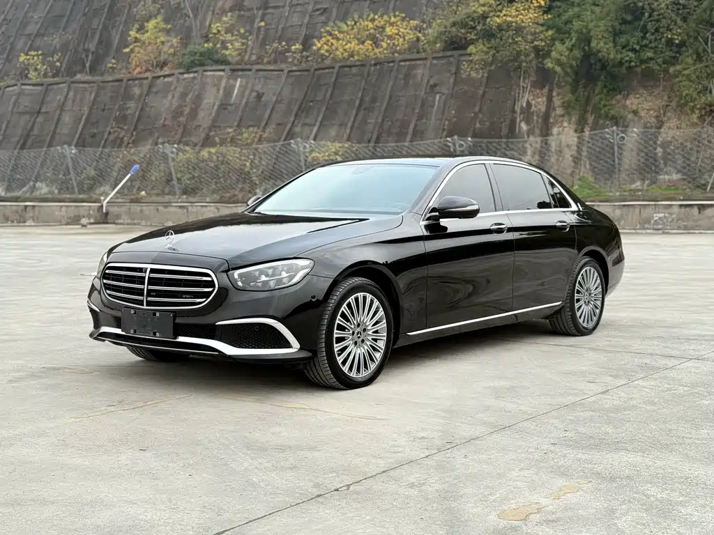 Mercedes-Benz E-Class 2023