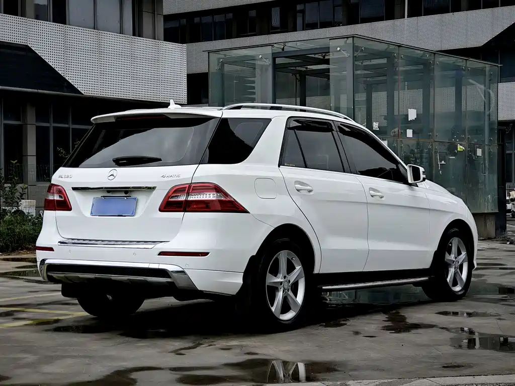 Mercedes-Benz M-Class — миниатюра 7
