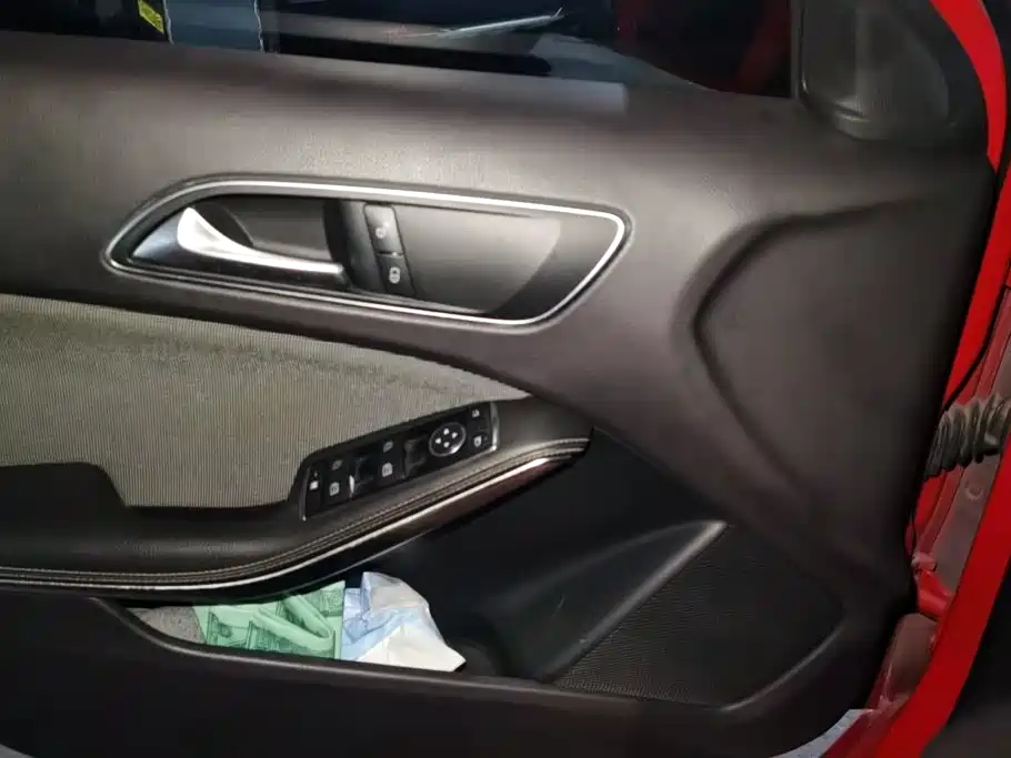 Mercedes-Benz A-Class (Import) — миниатюра 7
