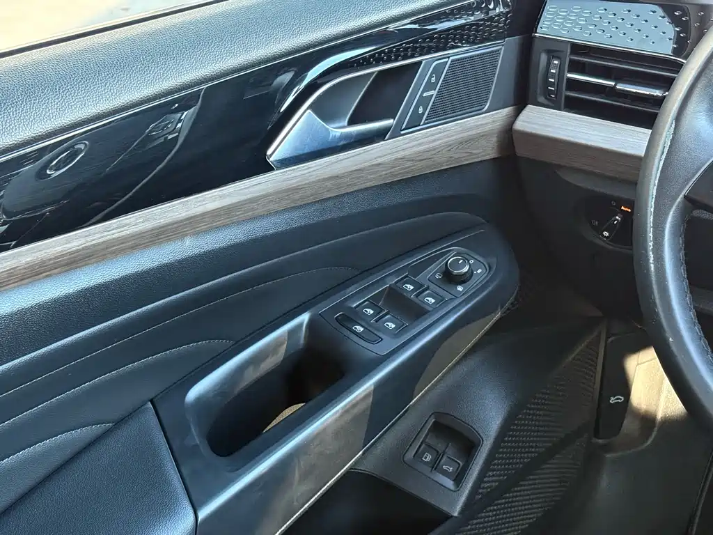 VOLKSWAGEN PASSAT NEW ENERGY