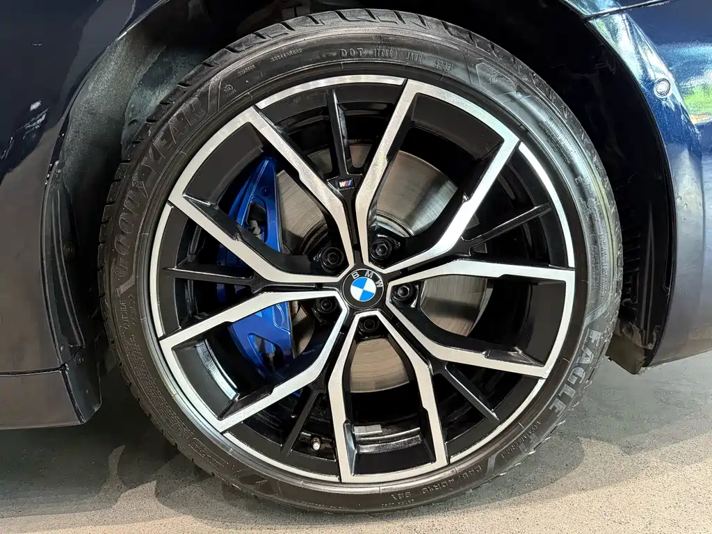 BMW 5 Series (Import) — миниатюра 14
