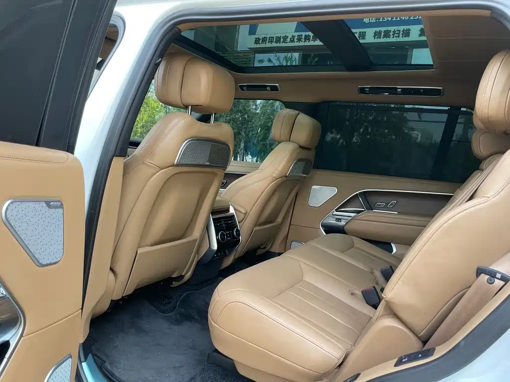 Land Rover Range Rover — миниатюра 7