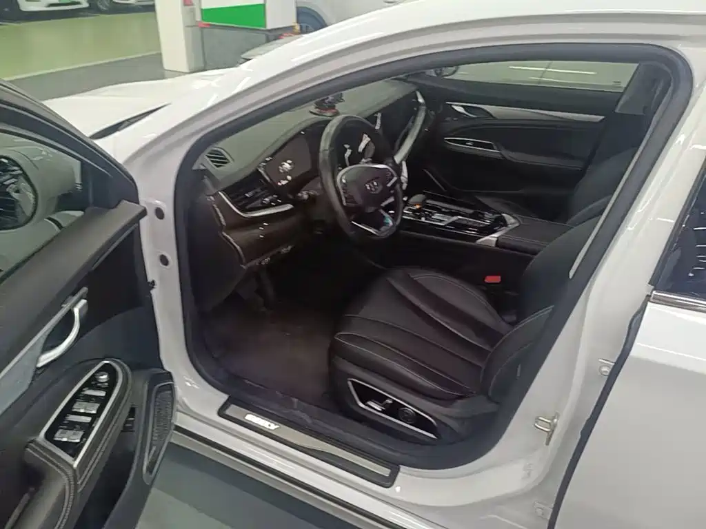 Geely Borui Hybrid — миниатюра 16