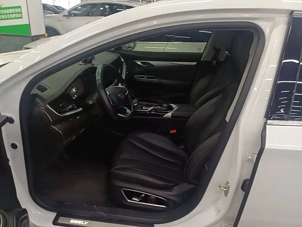 Geely Borui Hybrid — миниатюра 15