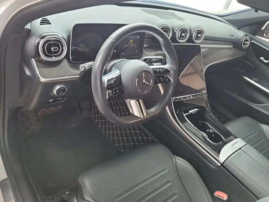 Mercedes-Benz C-Class — миниатюра 12