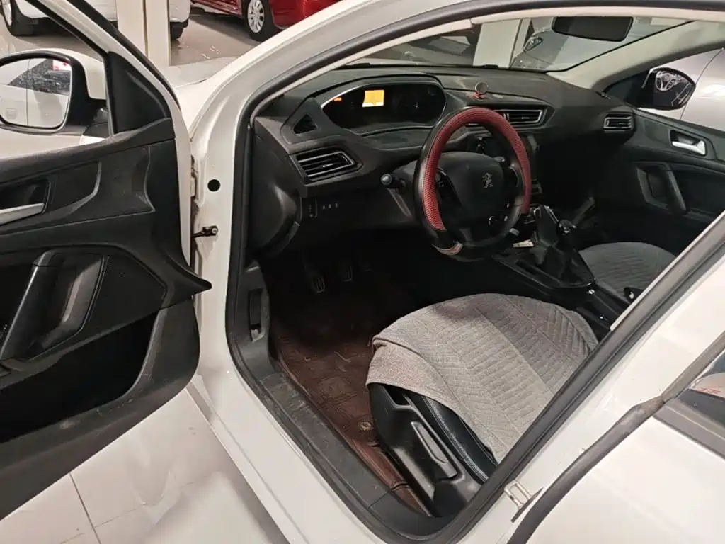 Peugeot 308 — миниатюра 16