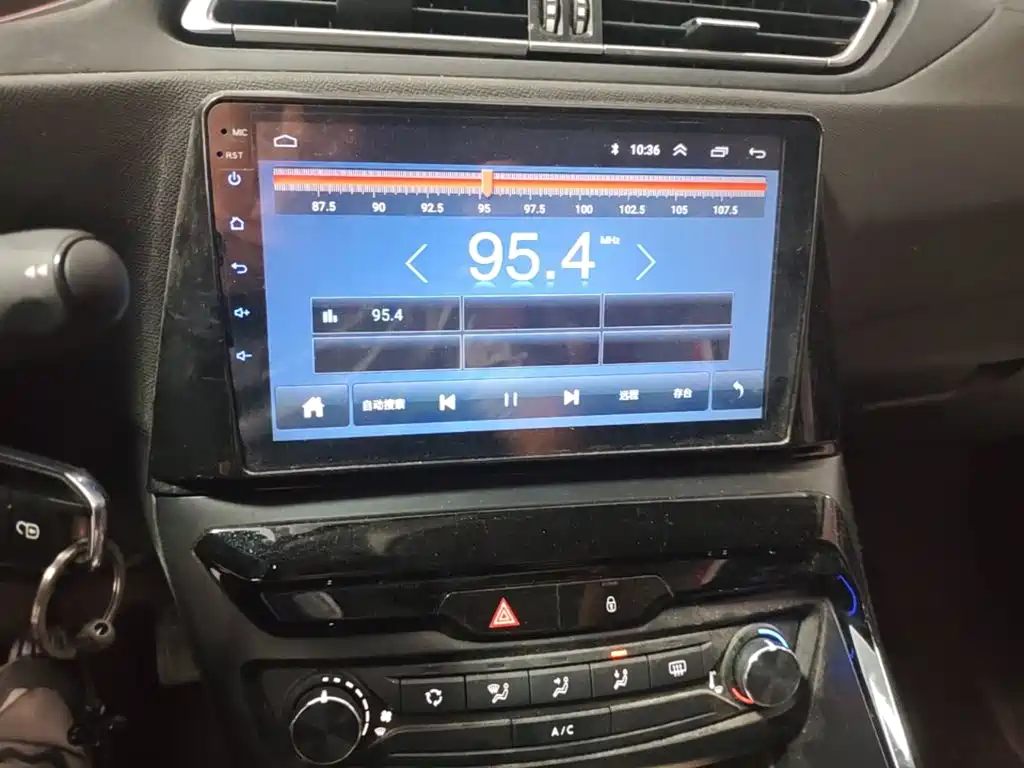 Peugeot 308 — миниатюра 13