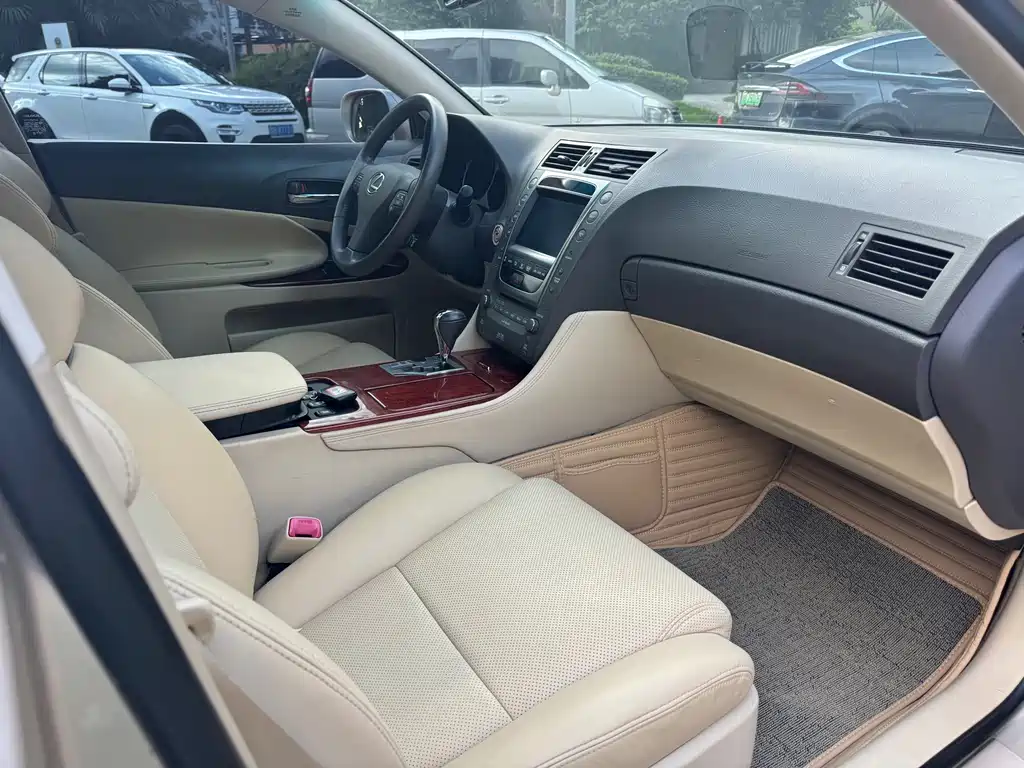 Lexus GS — миниатюра 7