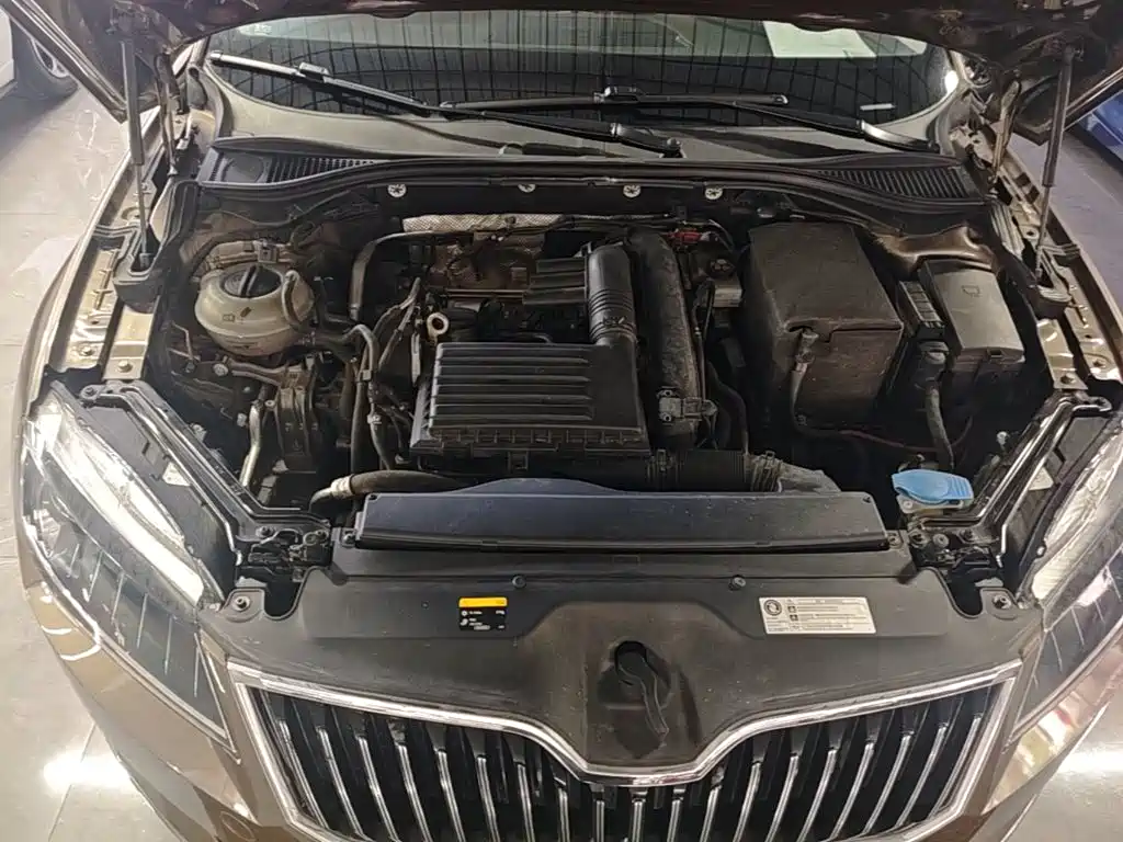 Skoda Superb — миниатюра 20