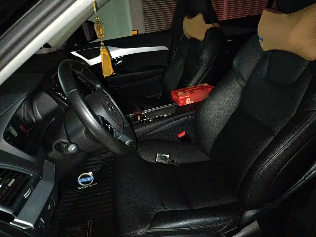 Volvo XC90 — миниатюра 16