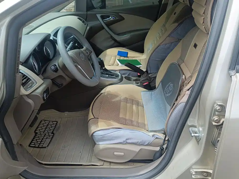Buick Excelle — миниатюра 9