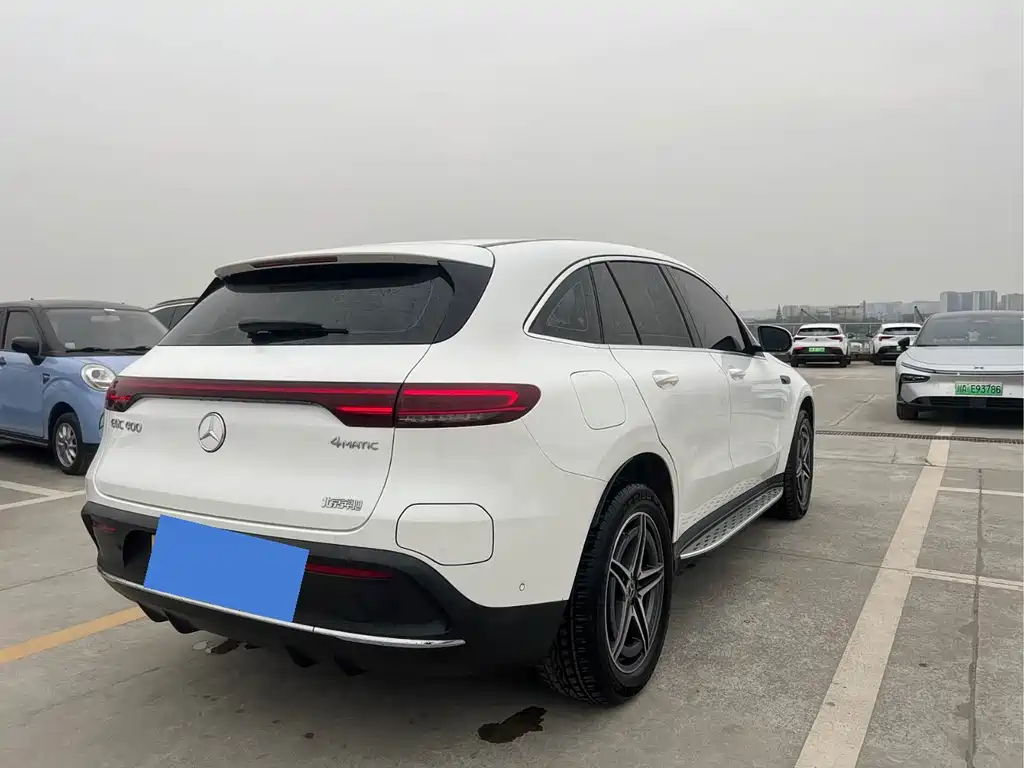 MERCEDES-BENZ EQC