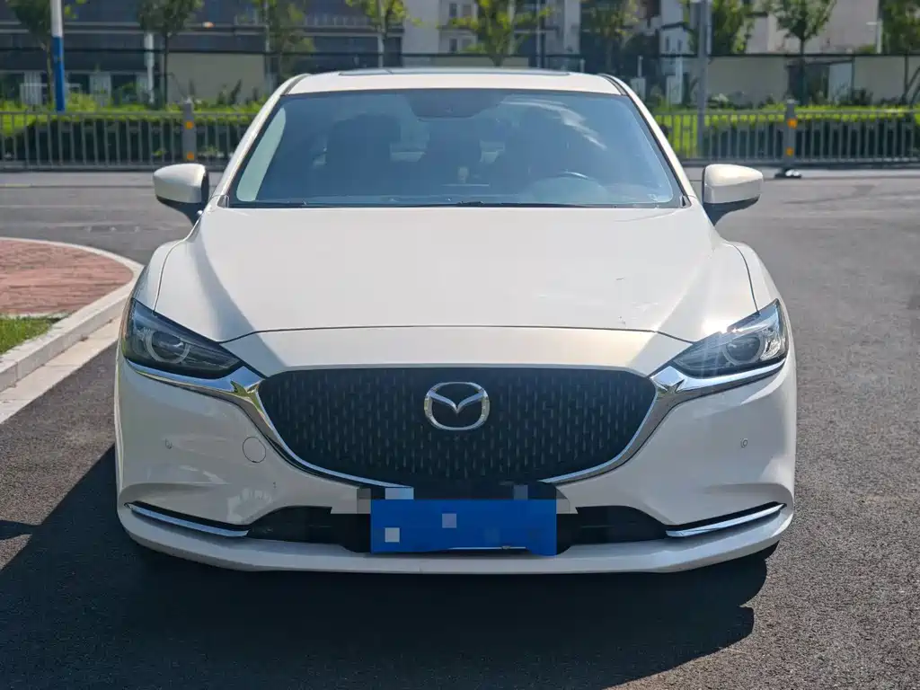 Mazda Atenza 2.0L Blue Sky Luxury Edition, фото 2