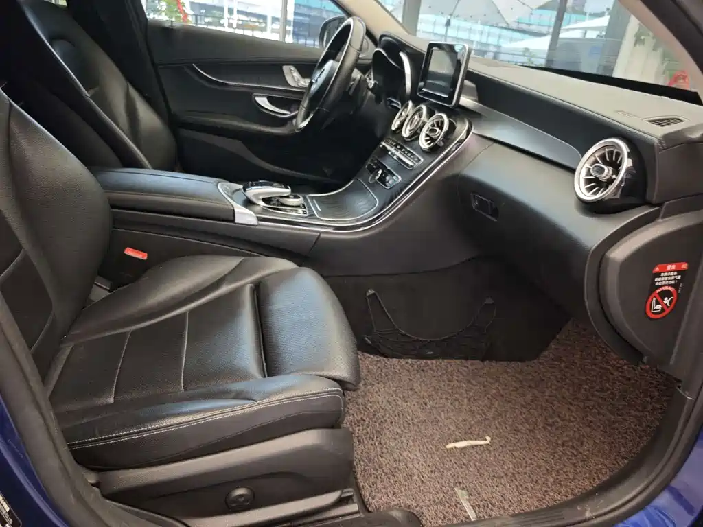 Mercedes-Benz C-Class — миниатюра 15