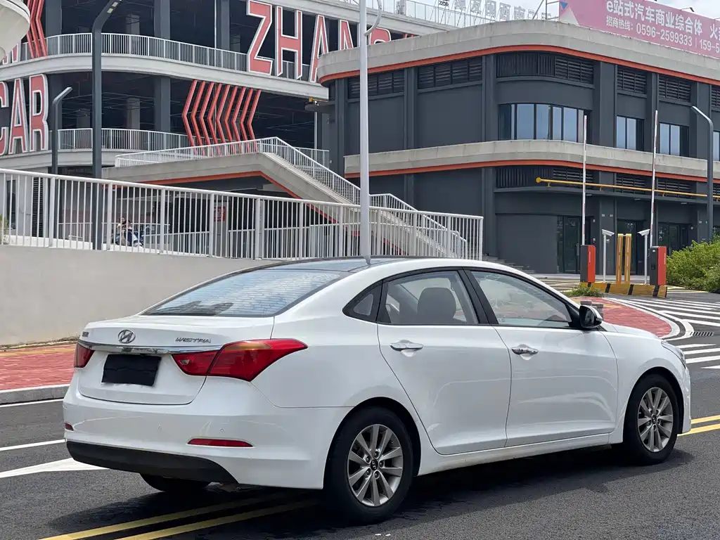 Hyundai Mistra — миниатюра 9