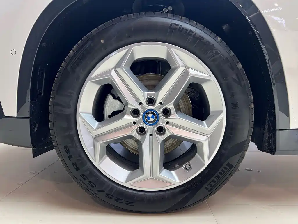 BMW iX1 — миниатюра 22
