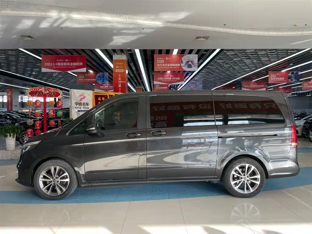 MERCEDES-BENZ V CLASS