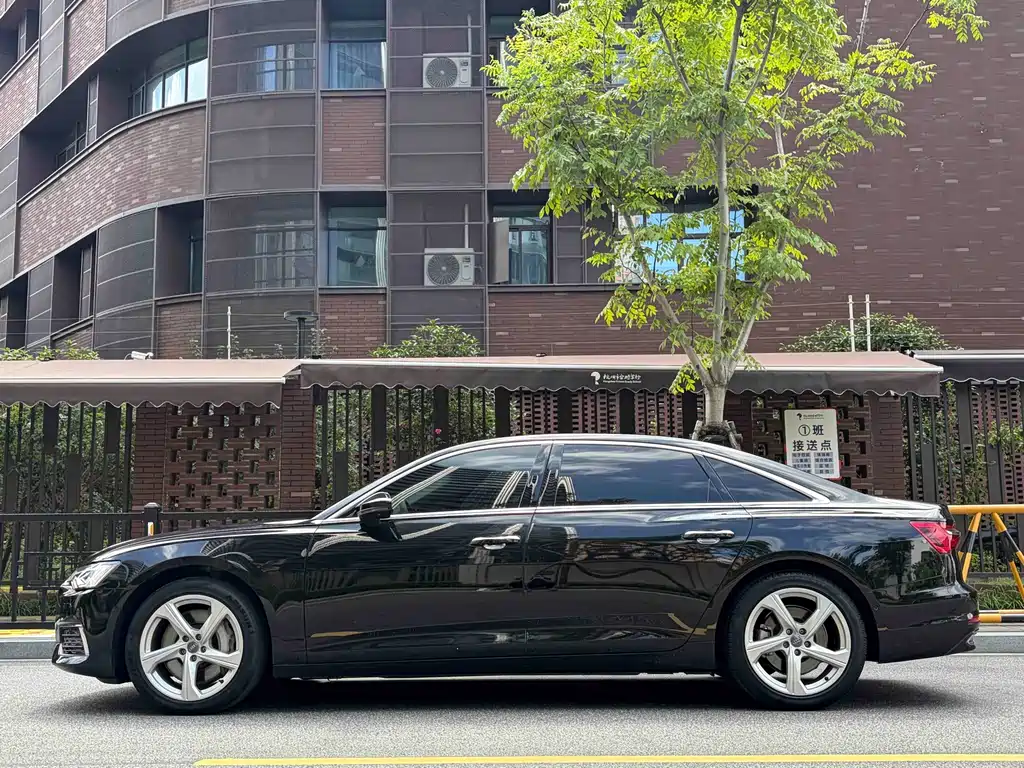 Audi A6L — миниатюра 5