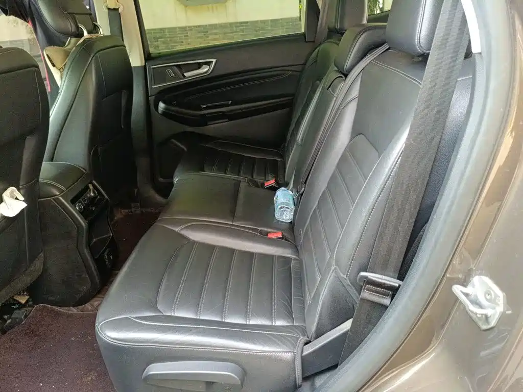 Ford Edge — миниатюра 15