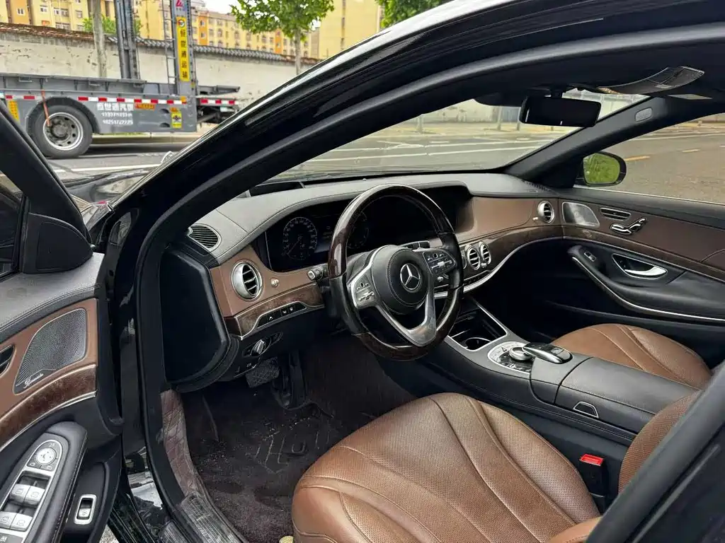 Mercedes-Benz S-Class — миниатюра 5