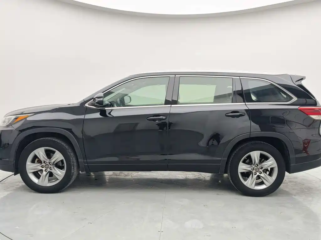 Toyota Highlander — миниатюра 5