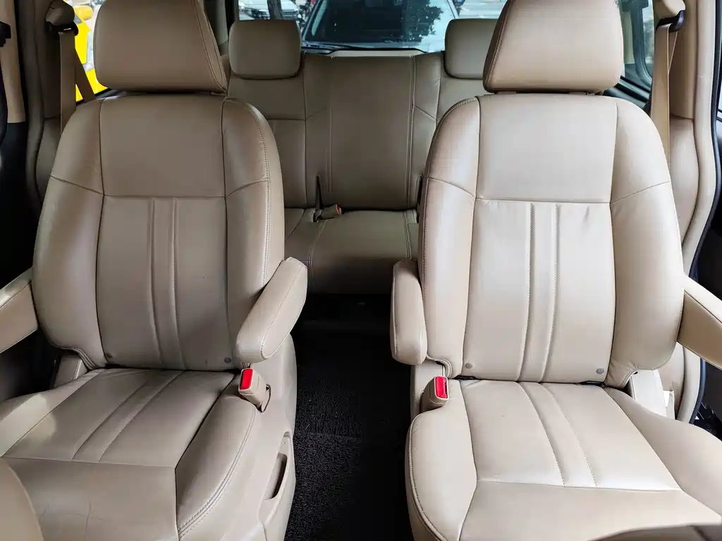 Buick GL8 — миниатюра 8