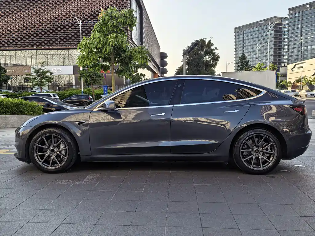 Tesla Model 3 — фотографии объявления, Фото 10