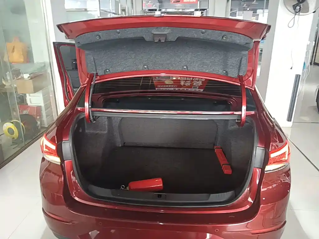 Buick Excelle — миниатюра 19