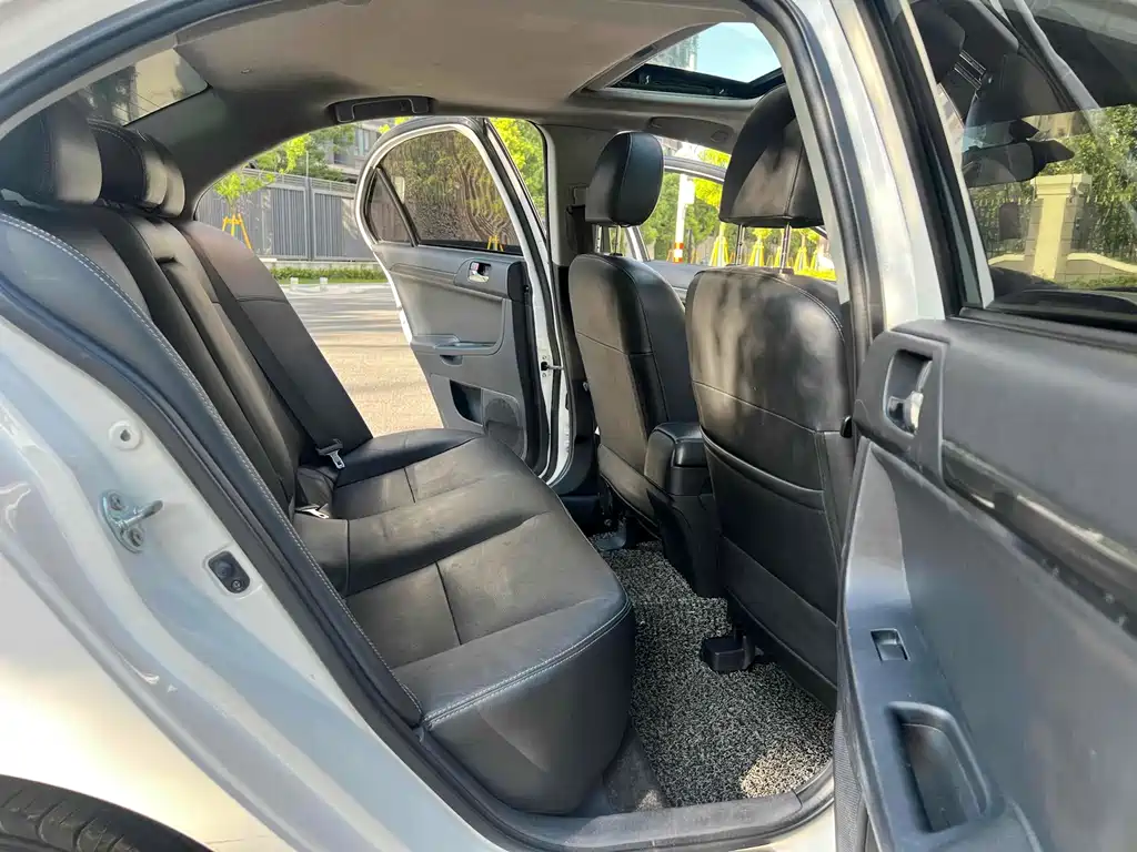Mitsubishi Lancer EX — миниатюра 12