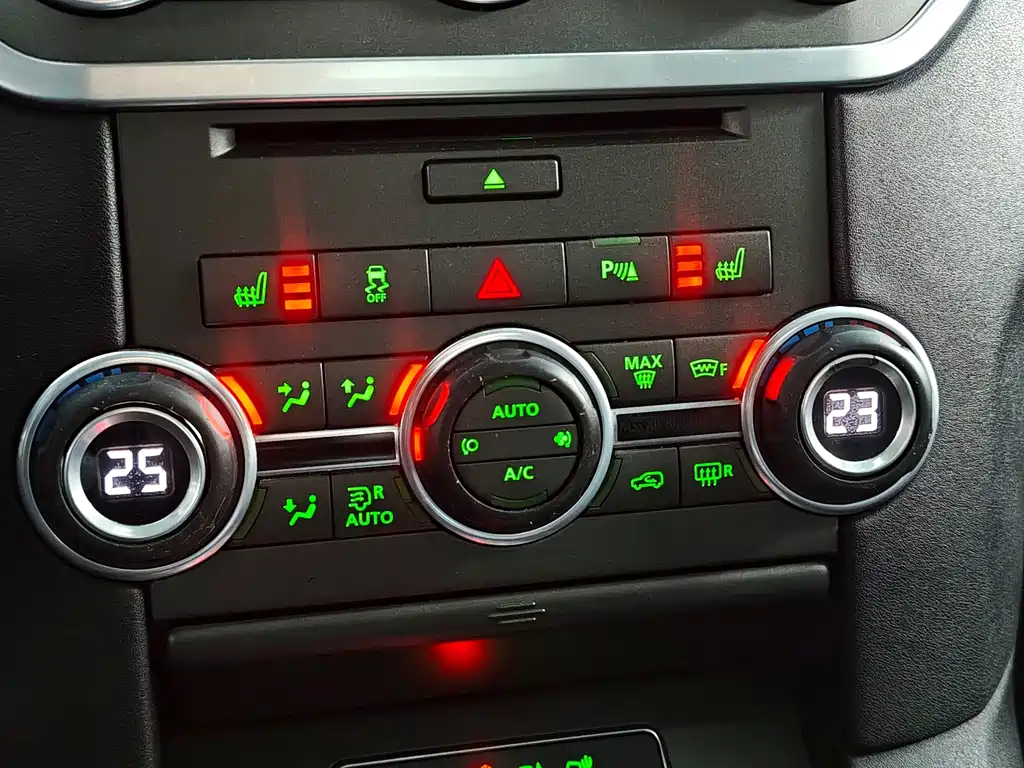 Land Rover Discovery — миниатюра 18