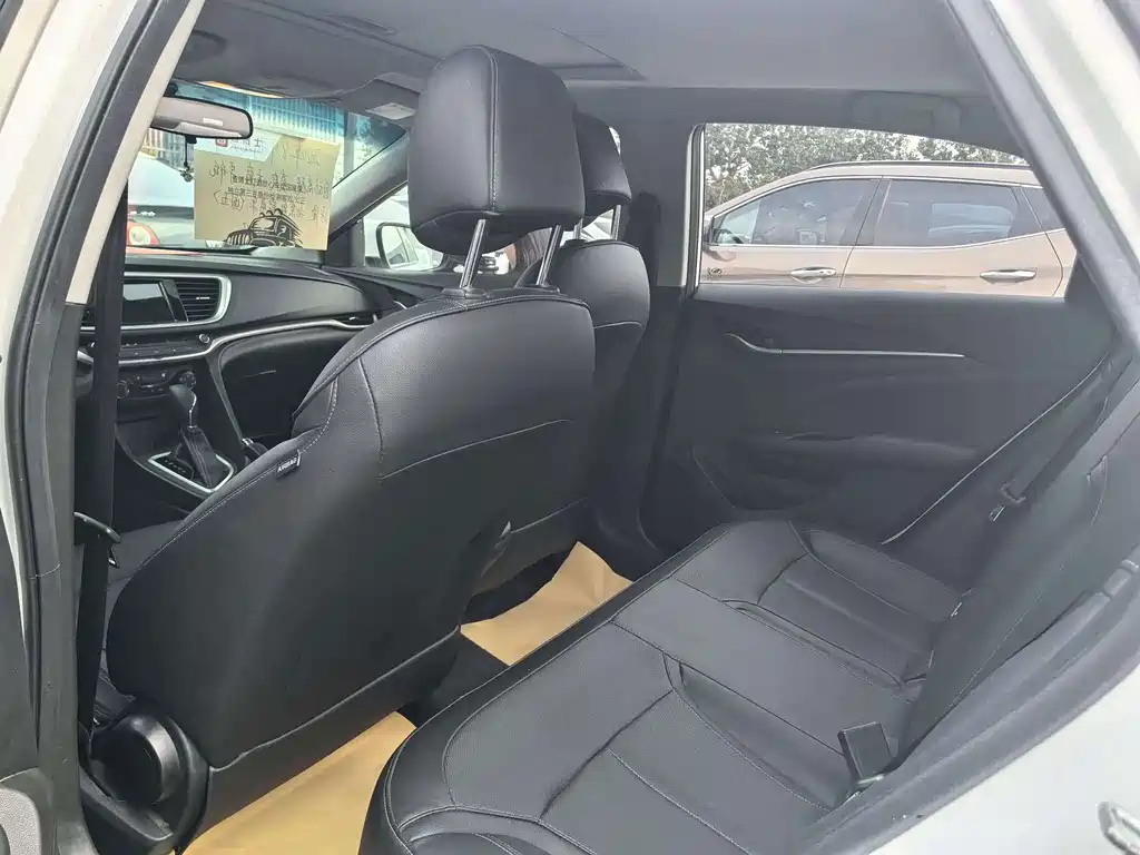 Buick Excelle — миниатюра 8
