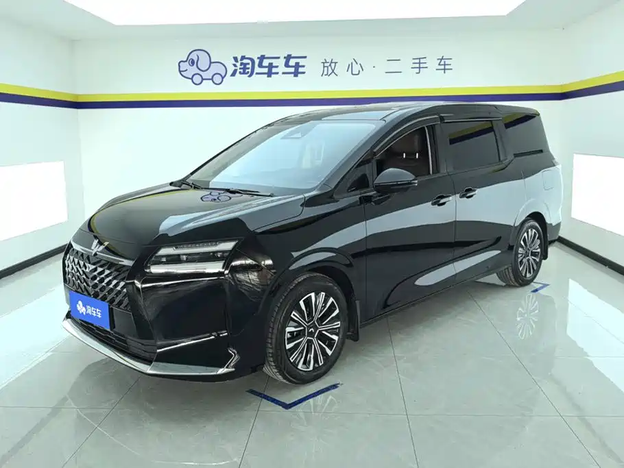 Wuling 730