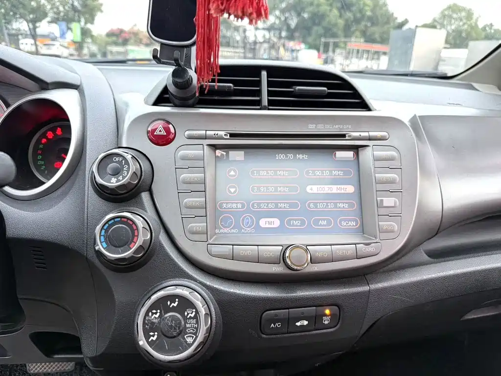 Honda Fit — миниатюра 9