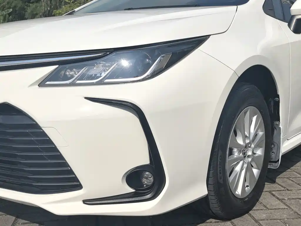 Toyota Corolla — миниатюра 10