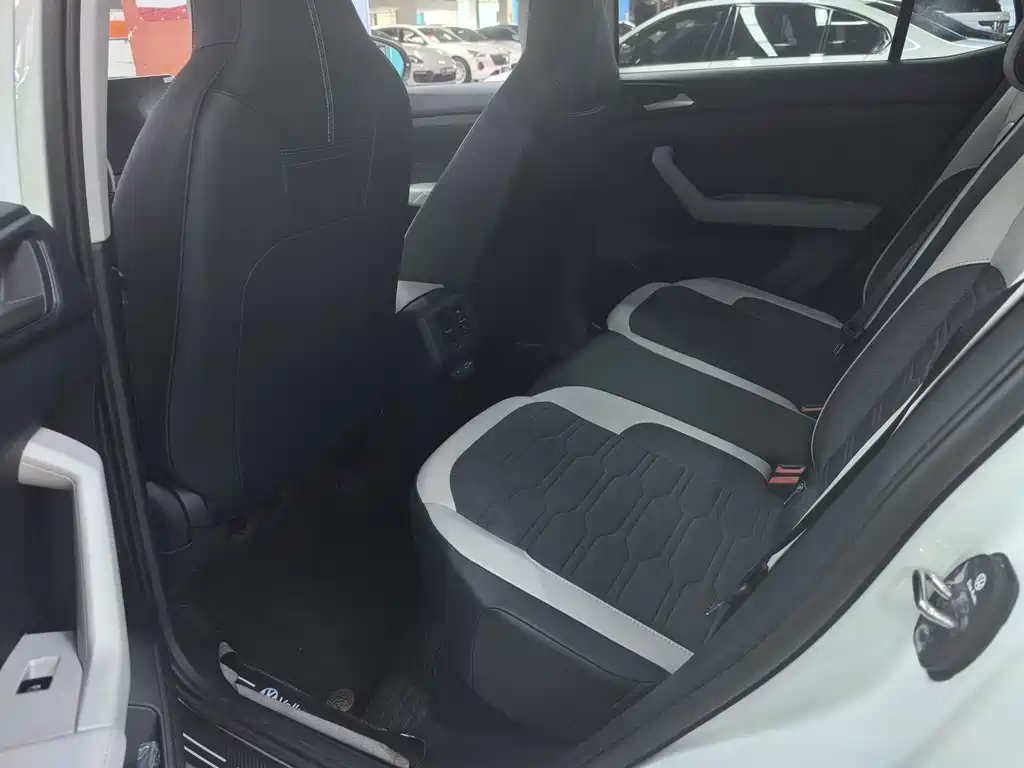 Volkswagen Tharu — миниатюра 7