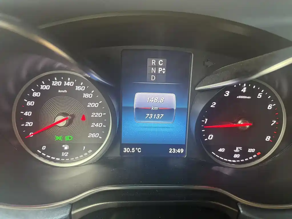 MERCEDES-BENZ V CLASS