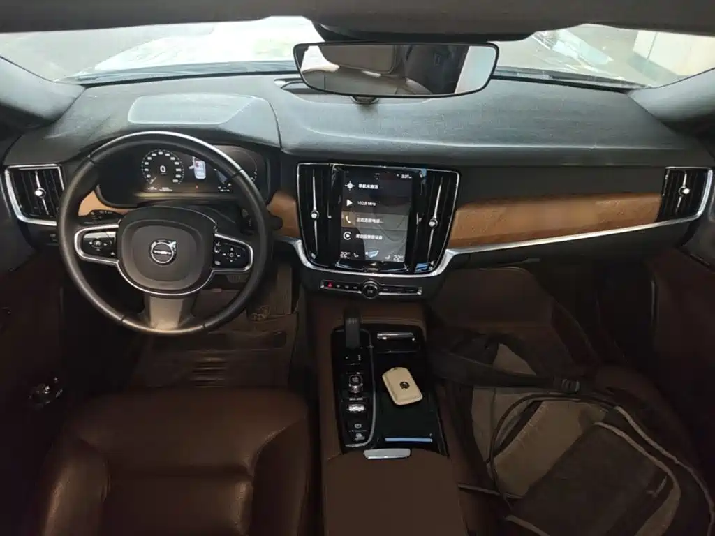 Volvo S90 PHEV — миниатюра 14