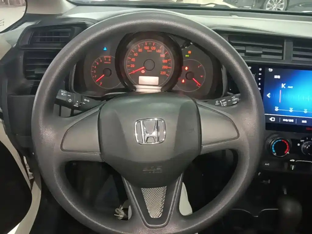 Honda Fit — миниатюра 11