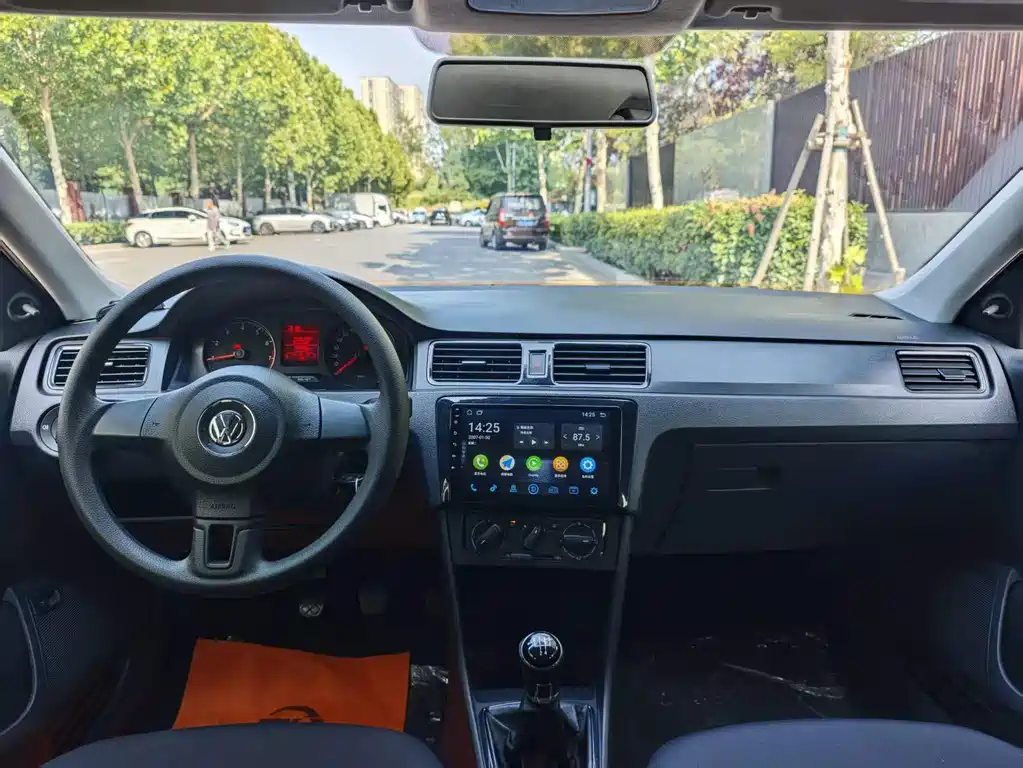 Volkswagen Santana — миниатюра 6