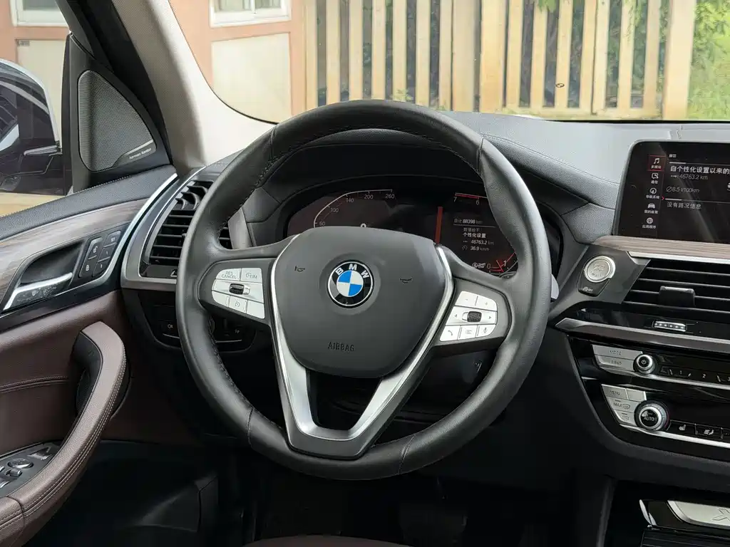 BMW X3 — миниатюра 5