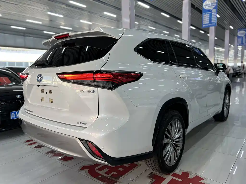 Toyota Highlander — миниатюра 7