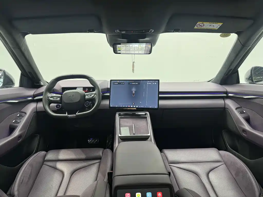 XPeng P7 — миниатюра 13