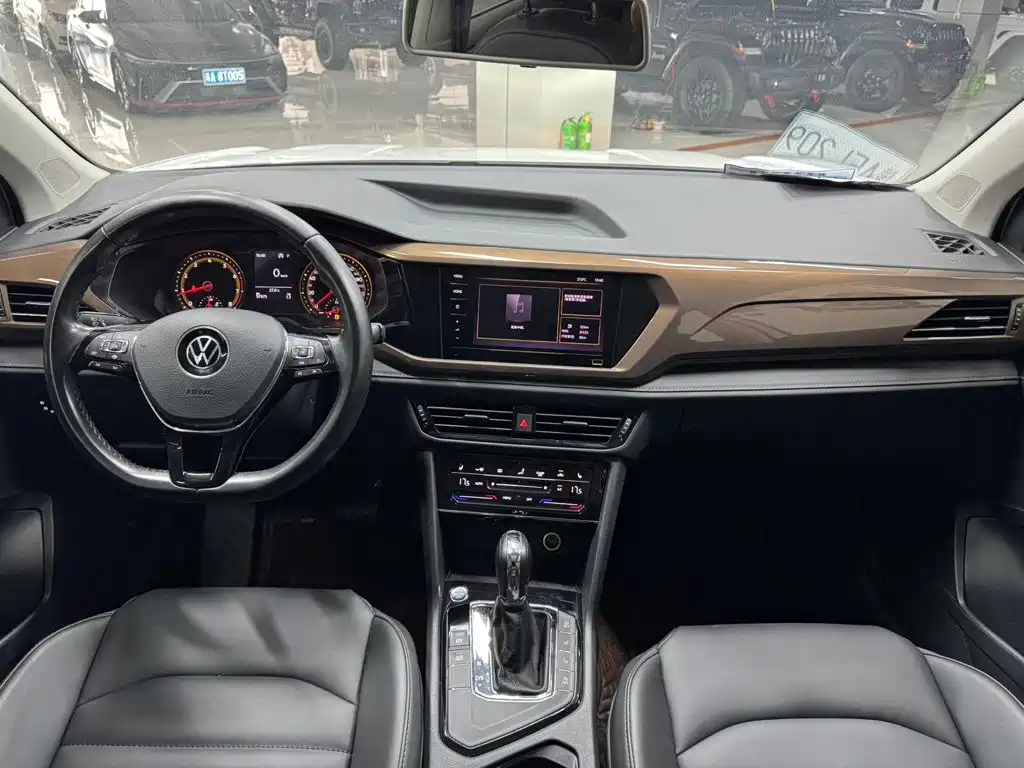 Volkswagen Tharu — миниатюра 9