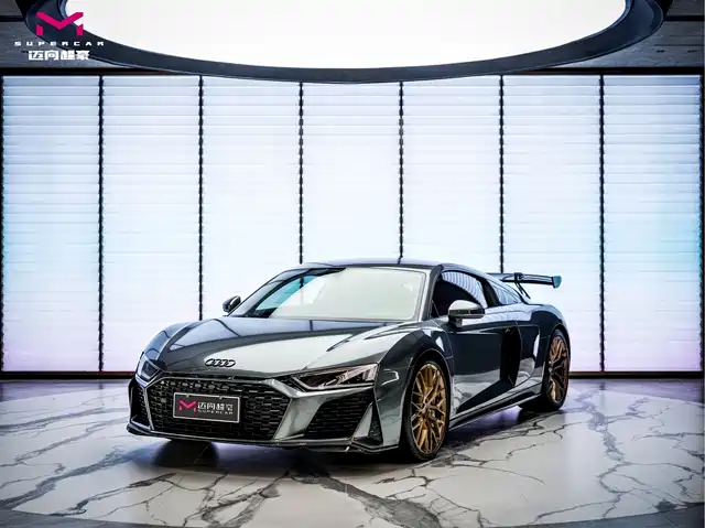 audi r8