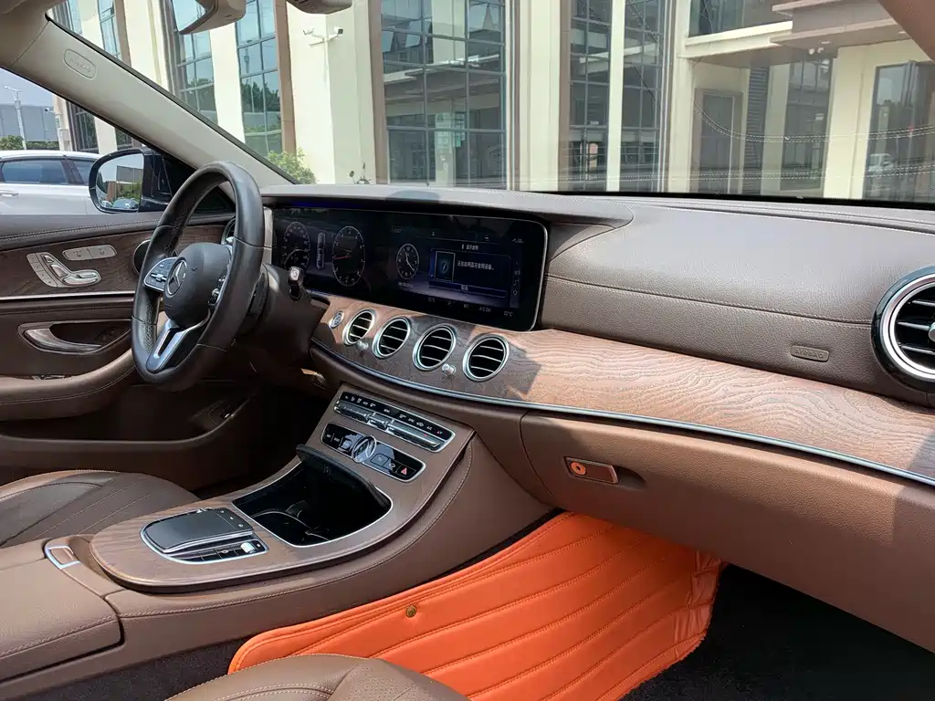 Mercedes-Benz E-Class — миниатюра 30