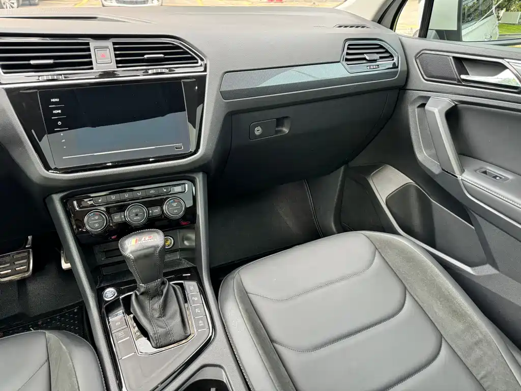 Volkswagen Tiguan L — миниатюра 11