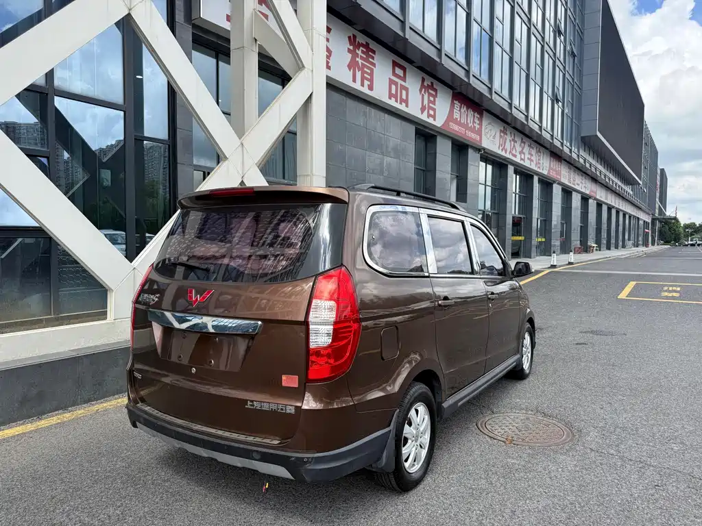 Wuling Hongguang — миниатюра 12